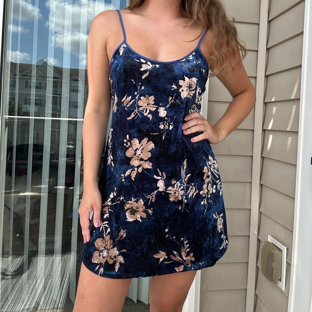 Secret Treasures Blue Floral Chemise